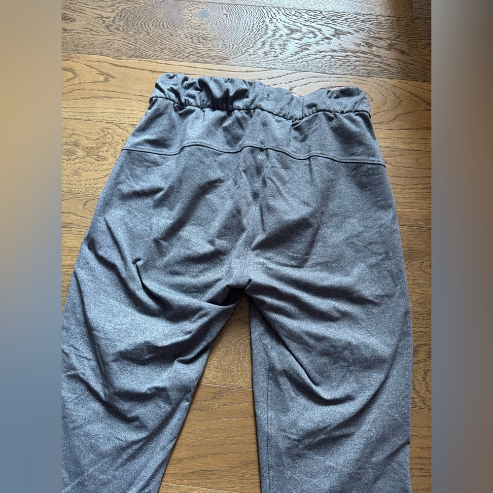Lululemon Size 2 On The Fly Pant Heathered Black Gray 25” Luxtreme LW5ASSS - Picture 5 of 8